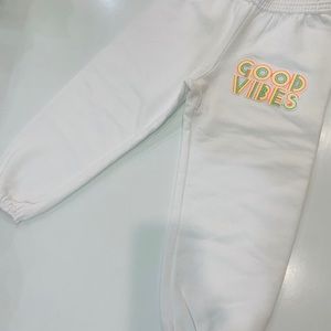 Brand new kids! 🤩😎❤️ XS WHITE Cozy sweats